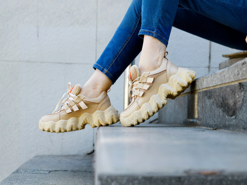 Sneakers